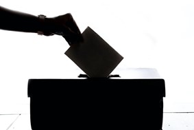 Εκλογές 2023: Δείτε τα 27 κόμματα και τους 77 υποψήφιους βουλευτές στο νομό Τρικάλων 